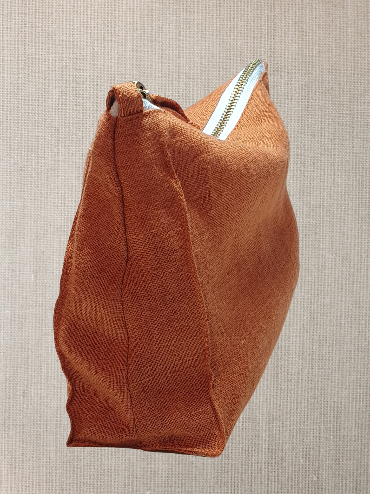 Light Chestnut linen toiletry bag