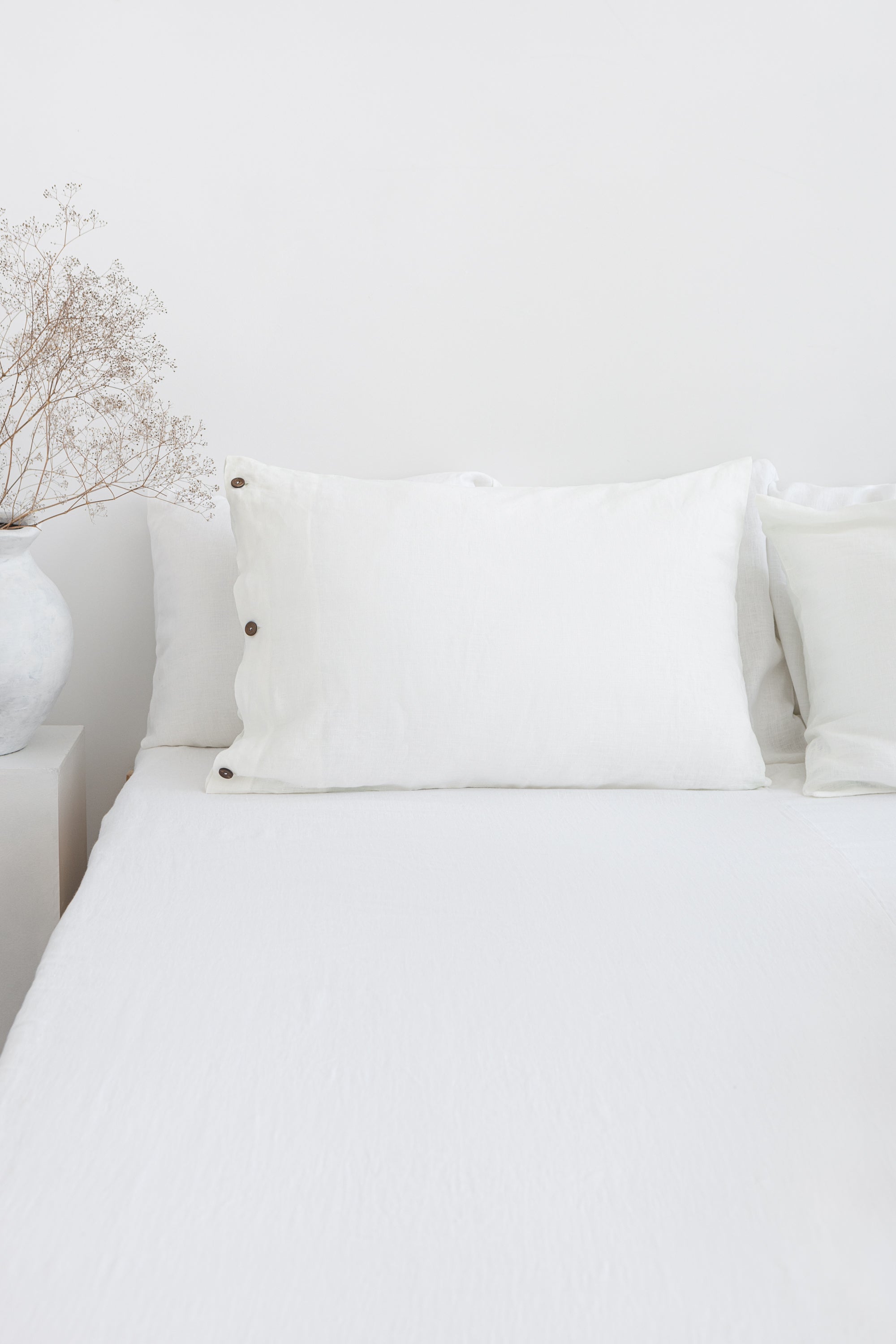 White linen flat bedsheet