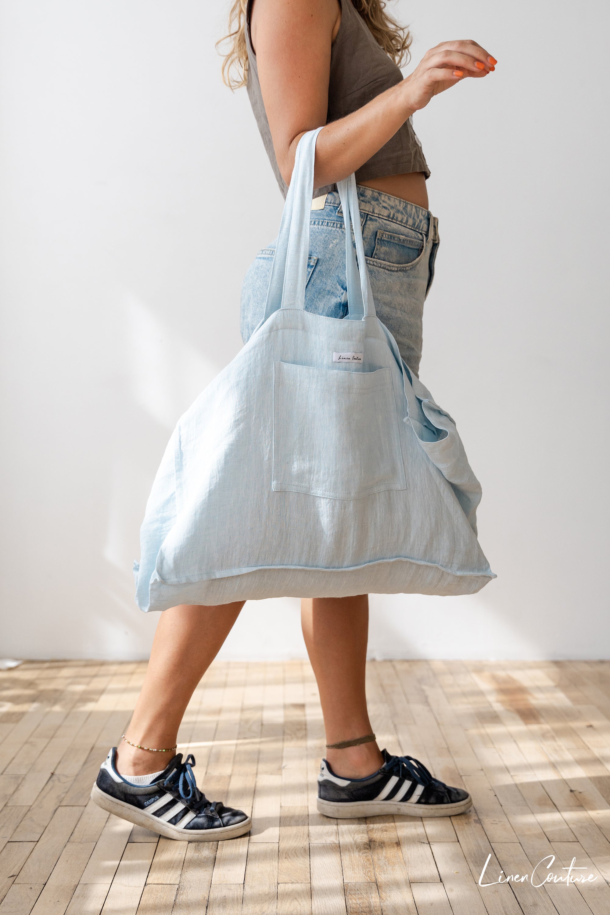 Linen beach bag with pocket and zipper in Baby Blue