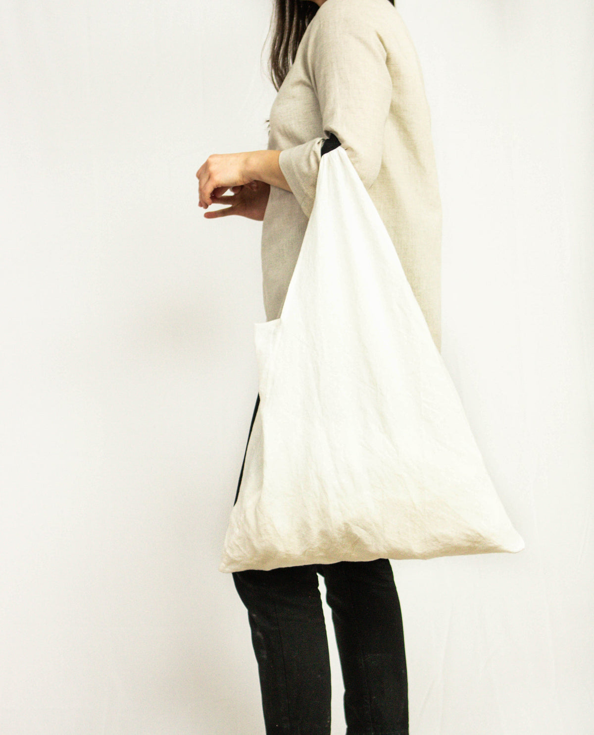 White linen triangle bag