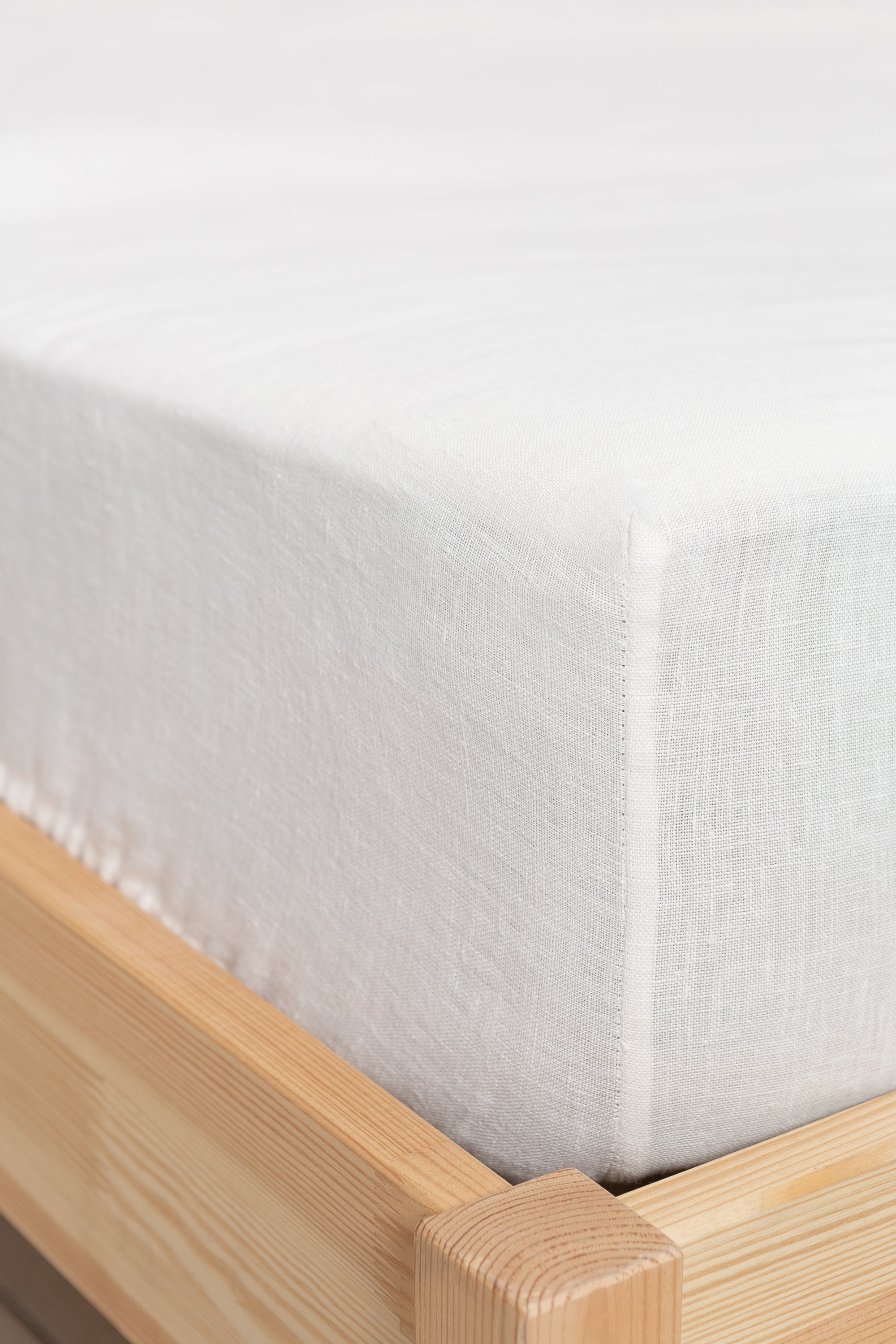 White linen fitted bedsheet