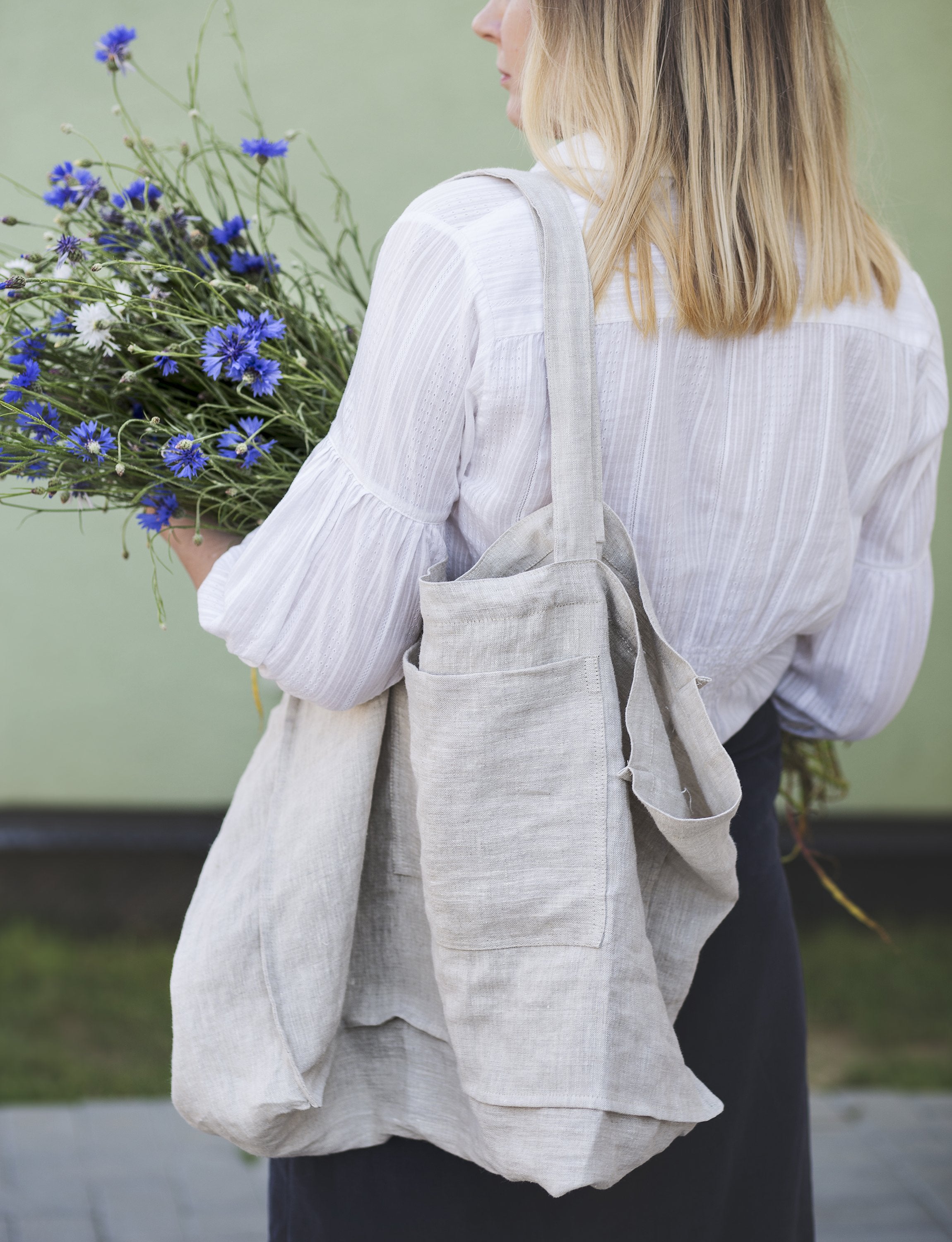 Natural Light linen beach bag with pocket