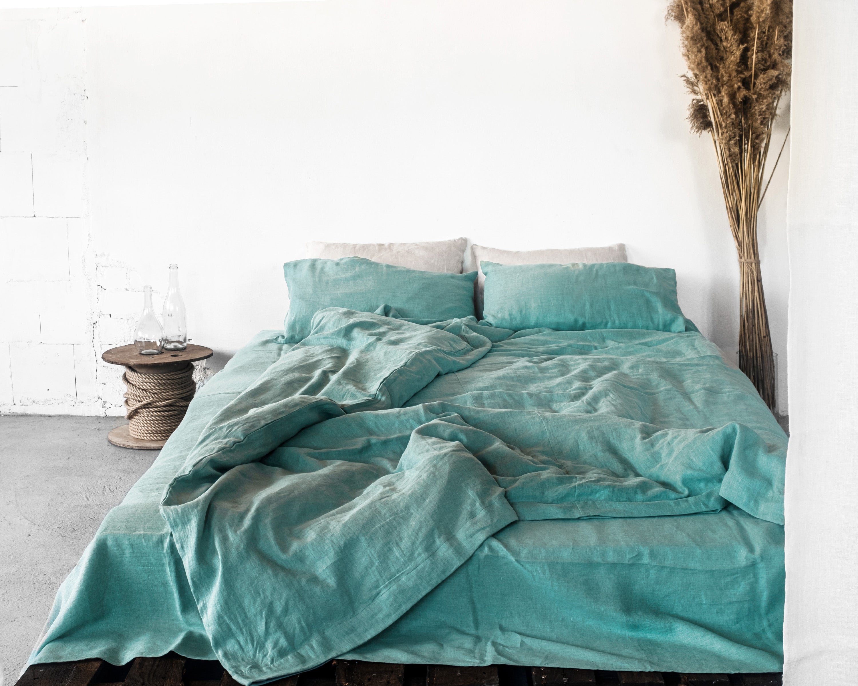 Greyish Mint linen set of linen bedding with zipper