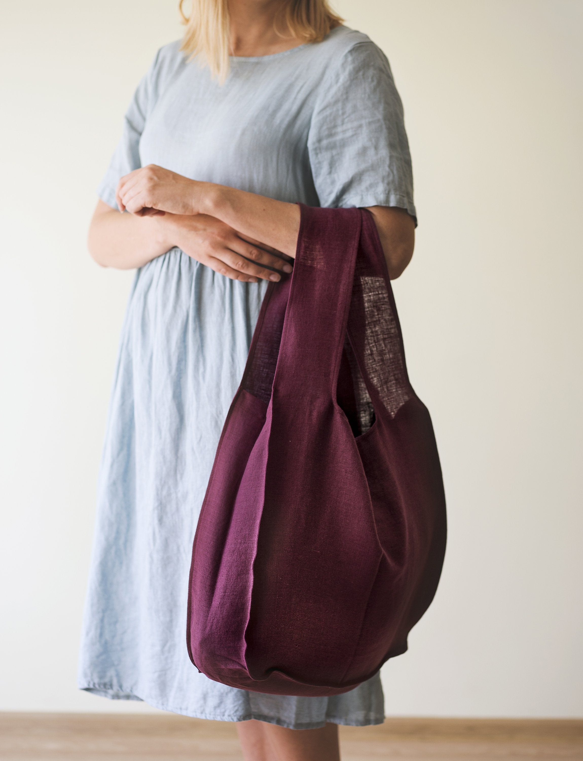 Black linen tote bag with inside pocket